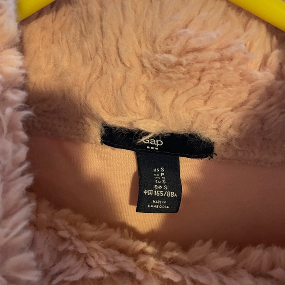 Sherpa Pullover - Picture 2 of 3